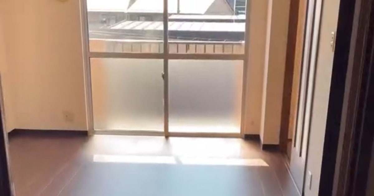 初めは何もなかった「築古ダサ部屋」→DIY初心者のアラサー妻が、独学でリノベしたら……「こんな素敵なお家あるの？」　“衝撃ビフォアフ”に反響（1/2） | ライフスタイル ねとらぼ