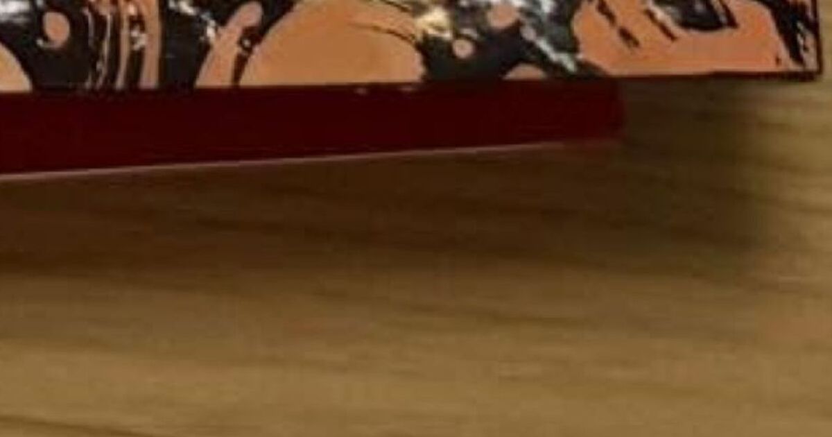 小4息子が北海道へ→帰宅後……　バッグから次々出てくる“まさかのお土産”に「えええ」「小学生とは思えないチョイス笑笑」 | ライフスタイル ねとらぼ