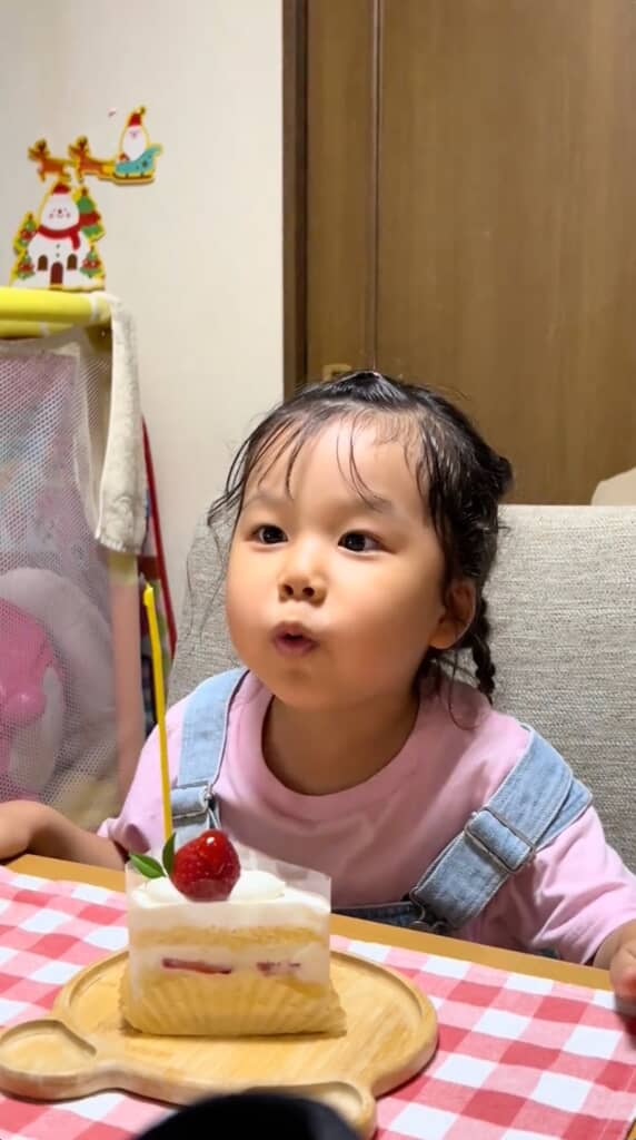 火をつけられたらちゃんと吹き消すけど早くケーキが食べたい