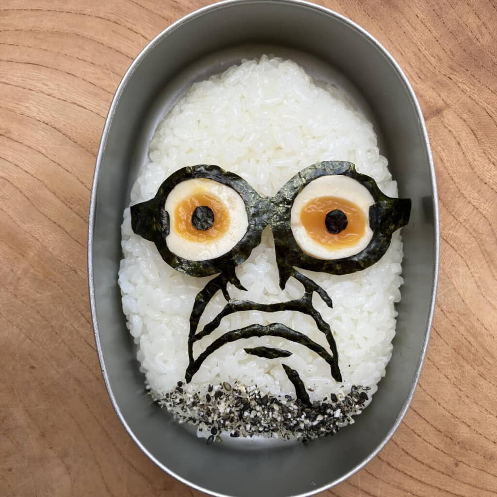 インパクト大の「ザコシにぎり弁当」！