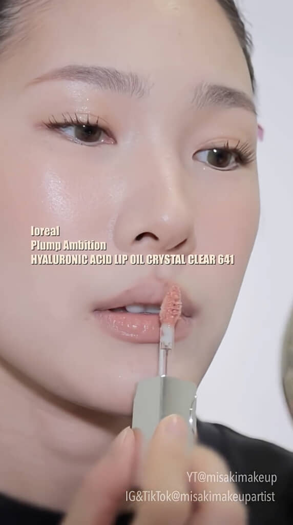 ヌーディーなベージュリップ