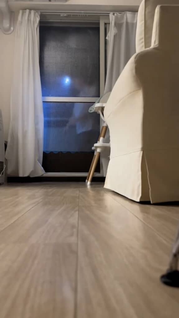 この日もヘッドライトを着けている夫