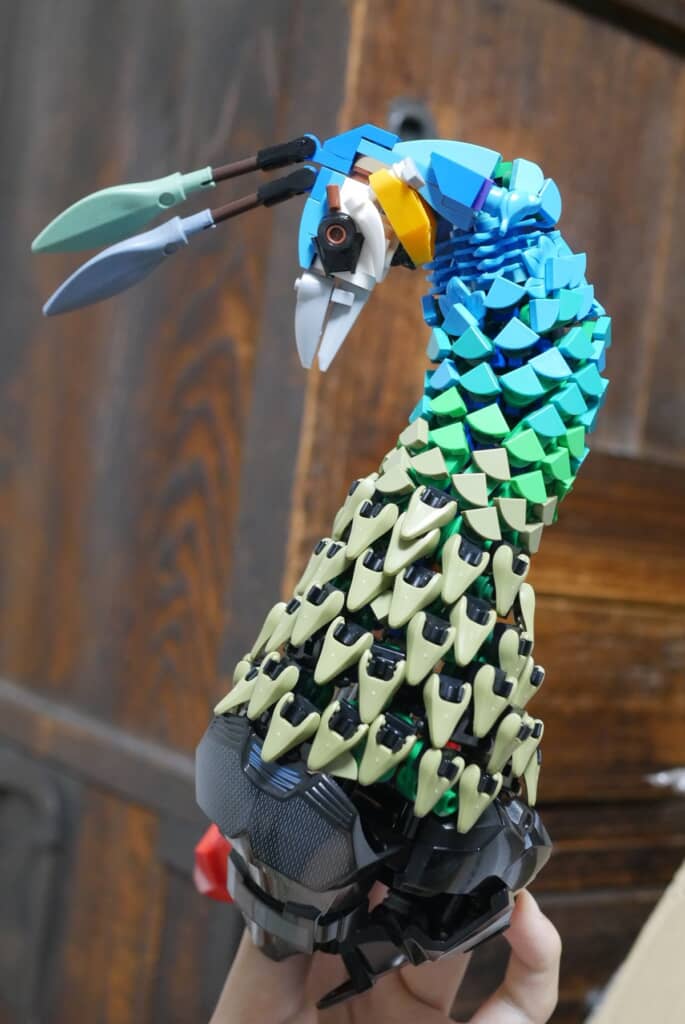 日本画を意識して落ち着いた色合いのブロックを体毛に採用