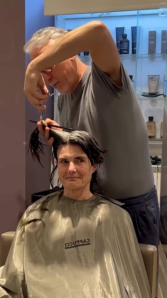 勢いよくカットしていくと……