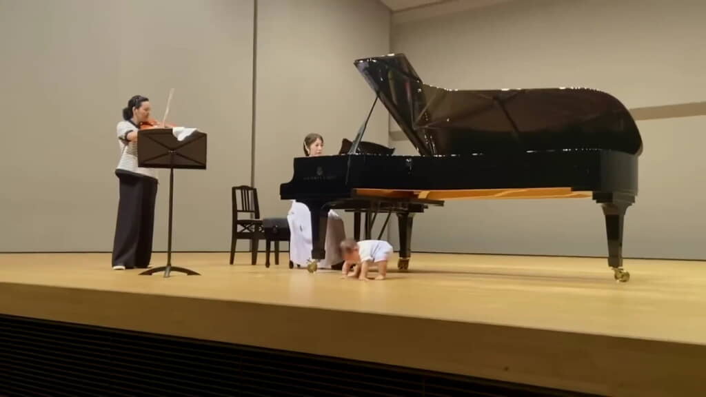 立ち上がる……!?