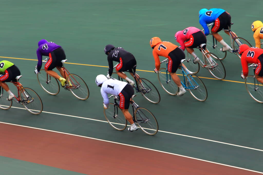 競輪場の楽しみはレースだけでなく……