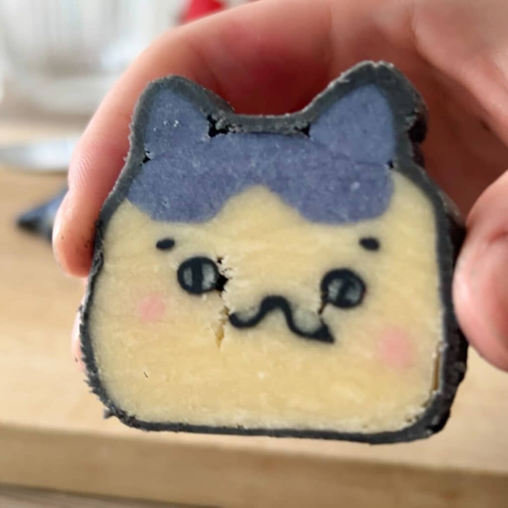 絶妙なニセモノ感