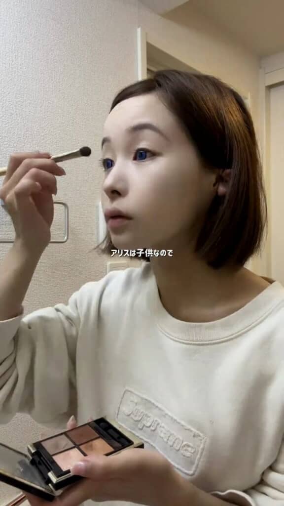 子どもっぽさを意識したメイク