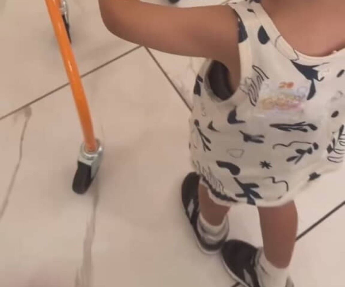 ディズニーの高級ビュッフェ→3歳息子の皿をのぞくと……　まさかのチョイスに母絶句「せめて高めの食べてくれ」 | 育児 ねとらぼ