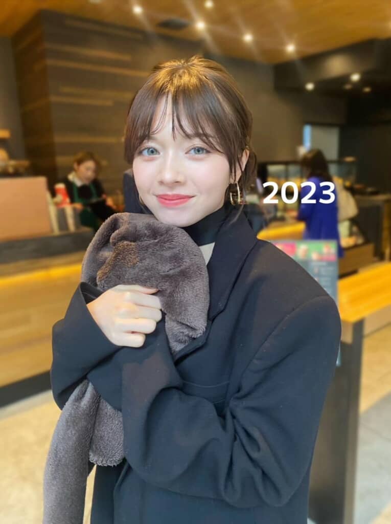 服装も大人っぽく