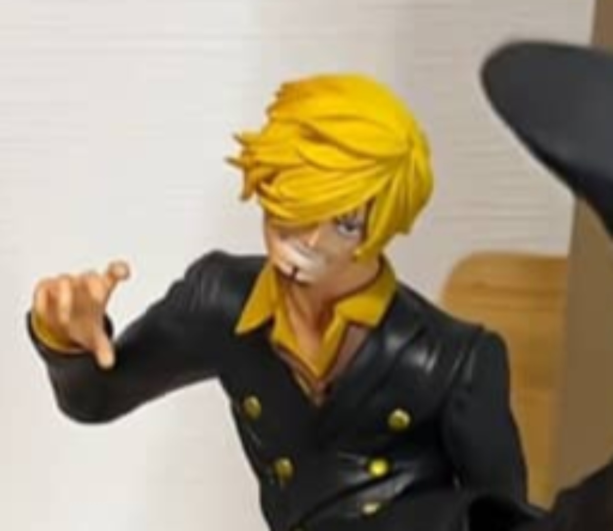 『ONE PIECE』公式認定「フィギュア造形王」が、一番くじのサンジを“超絶強化”したら……　「すげぇ」「天才すぎて言葉が出ない」と268万再生（1/3） | ライフスタイル ねとらぼ