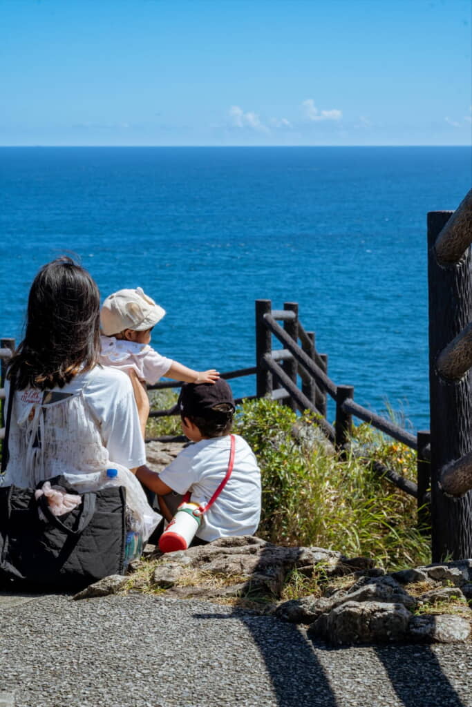 今度は妹ちゃんがお兄ちゃんをなでなで