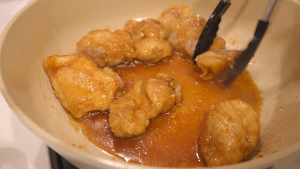 生姜が香る甘酢ダレを絡めたチキン南蛮