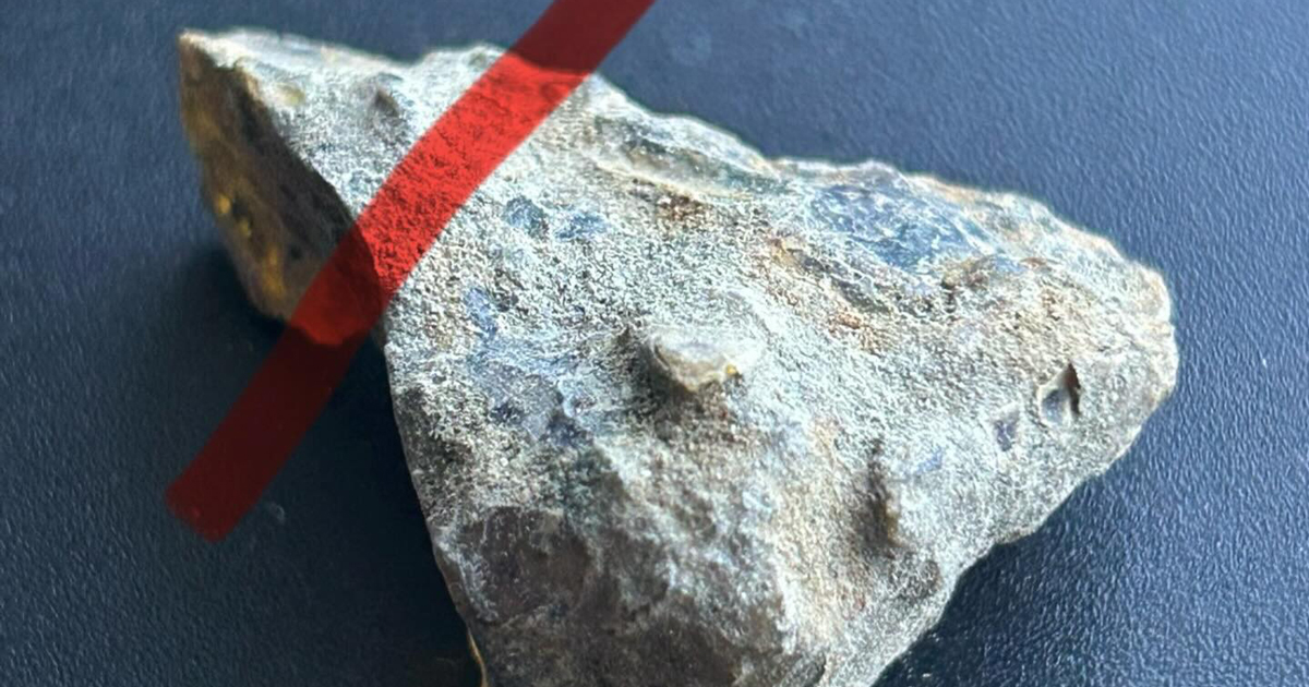 どこでもありそう」なザラザラの石を磨いてみたら…… 信じられない結果