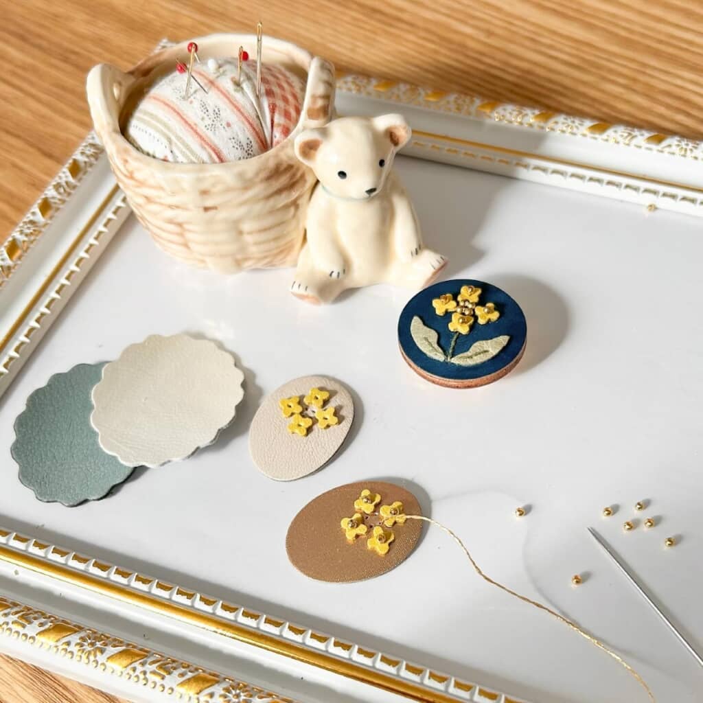 お花のブローチ