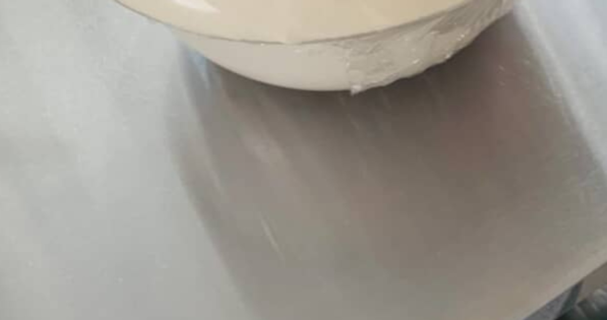 パン生地を発酵させていたら……　とんでもない姿に変化し「きのこ??」「大きく育ちすぎました！」（2/3） | ライフスタイル ねとらぼ