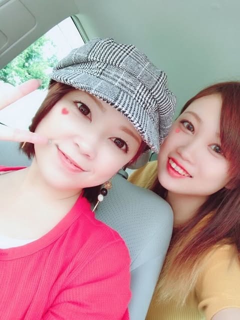 現在のママと娘さん。ママ、若すぎる……！