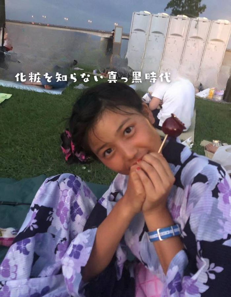 お化粧してません