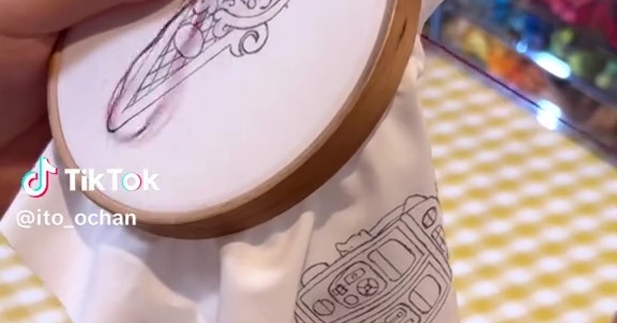 東京ディズニーランドの“まさかの場所”を刺しゅうで表現したら……　公式レベルの仕上がりに「はぁぁぁぁ」「天才でしょうか？」「なんちゅう可愛さ…」（1/3） | ディズニー ねとらぼ