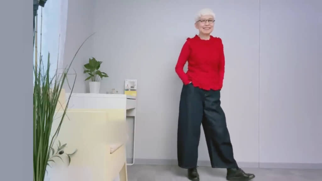 鮮やかなカラーとのコーデも魅力的です