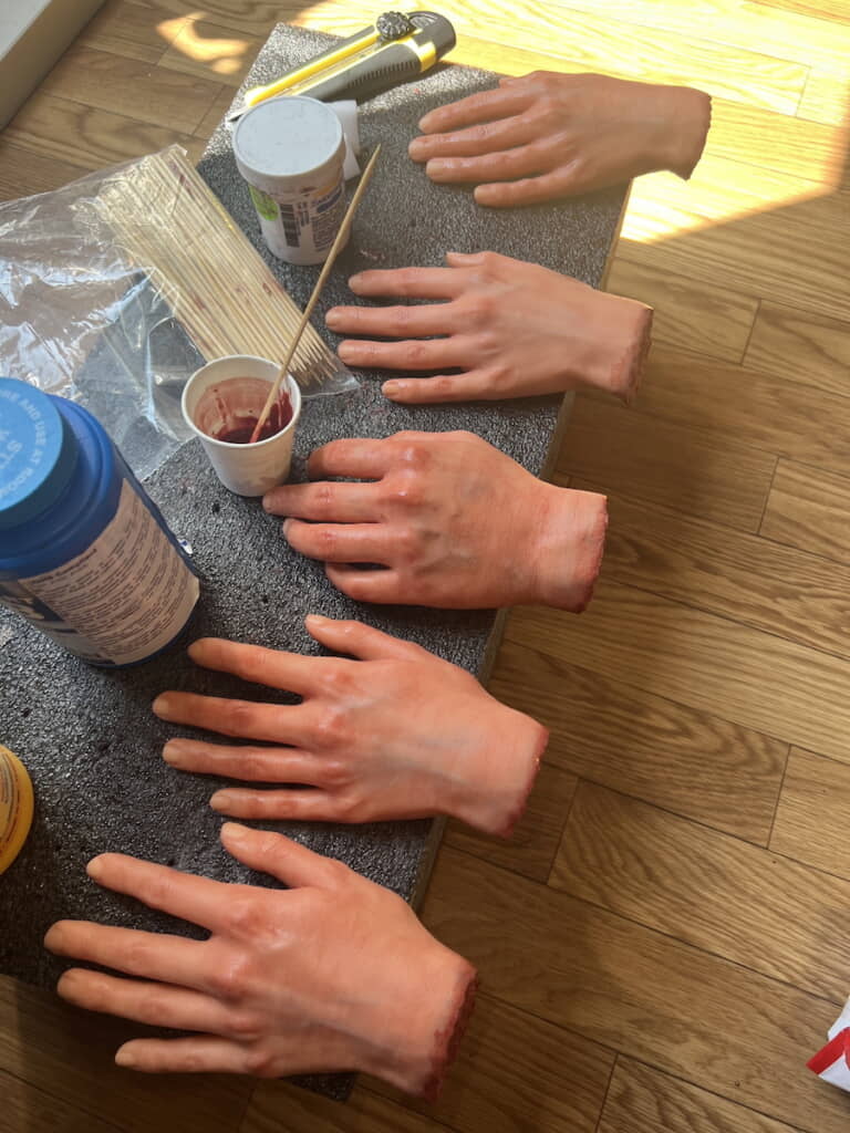 「新しい手を作ってるよ！」