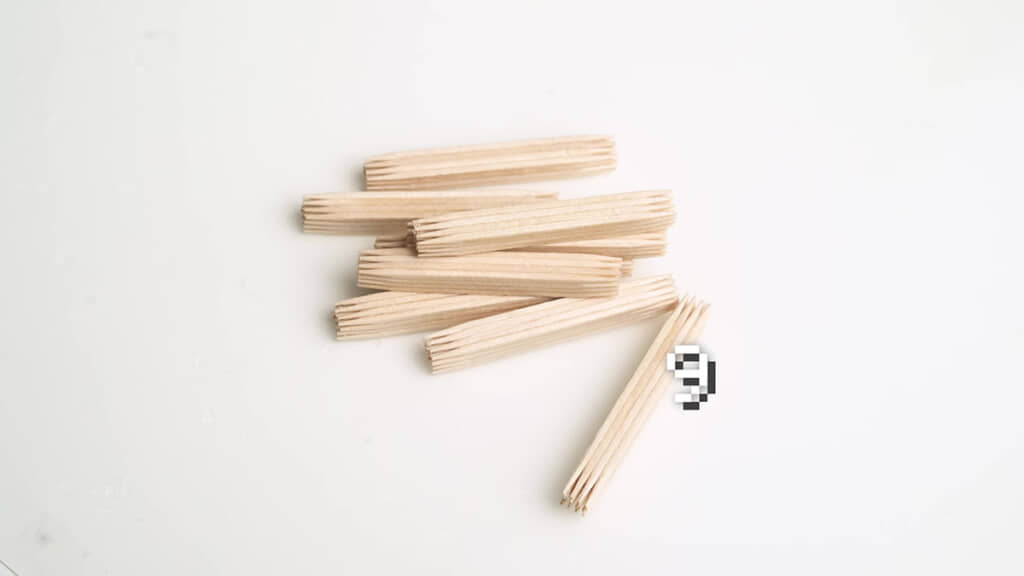 貼り合わせたつまようじ