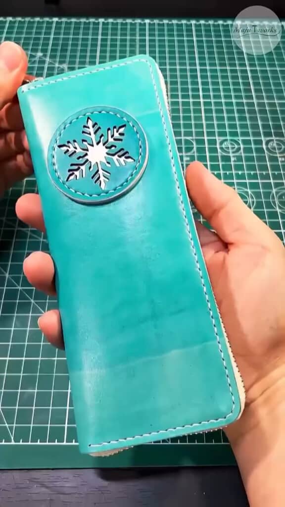 長財布のようなオシャレなケースが完成！