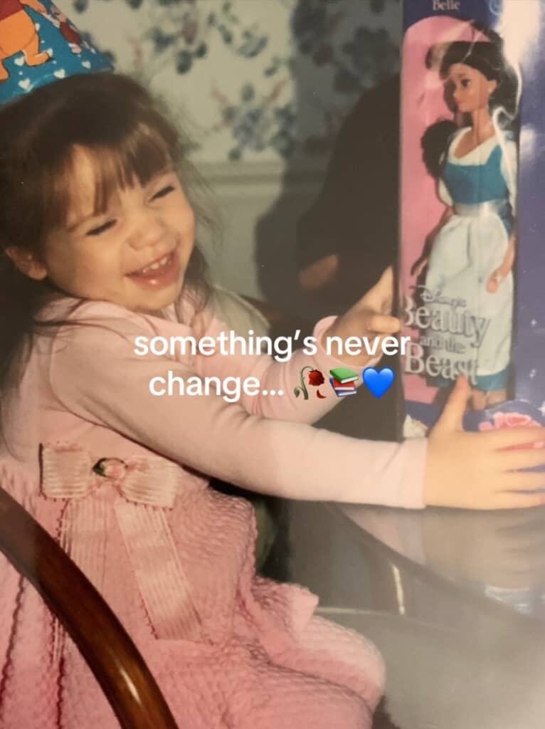 ベルのお人形に大喜び！