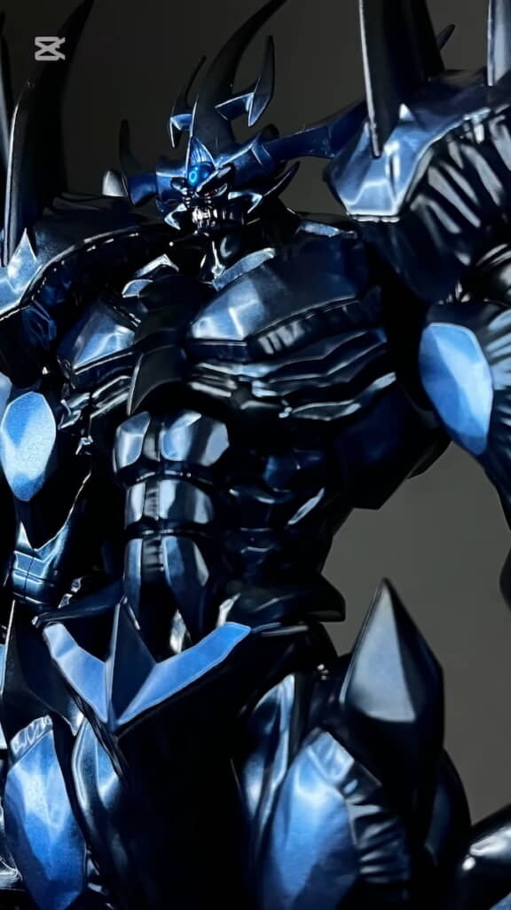 ナイスバルクなボディーが塗装でより際立つ