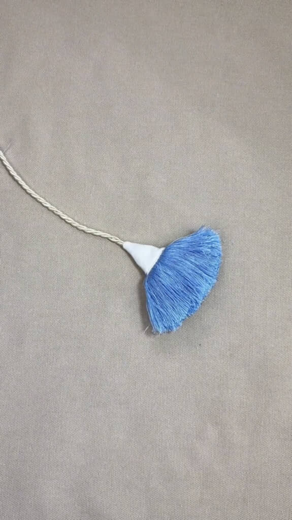 カーテンタッセルの出来上がり