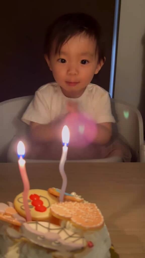 ろうそくを消す瞬間