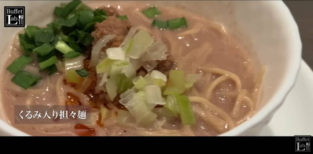 モチ子さんが大好きだという「クルミ入り担々麺」