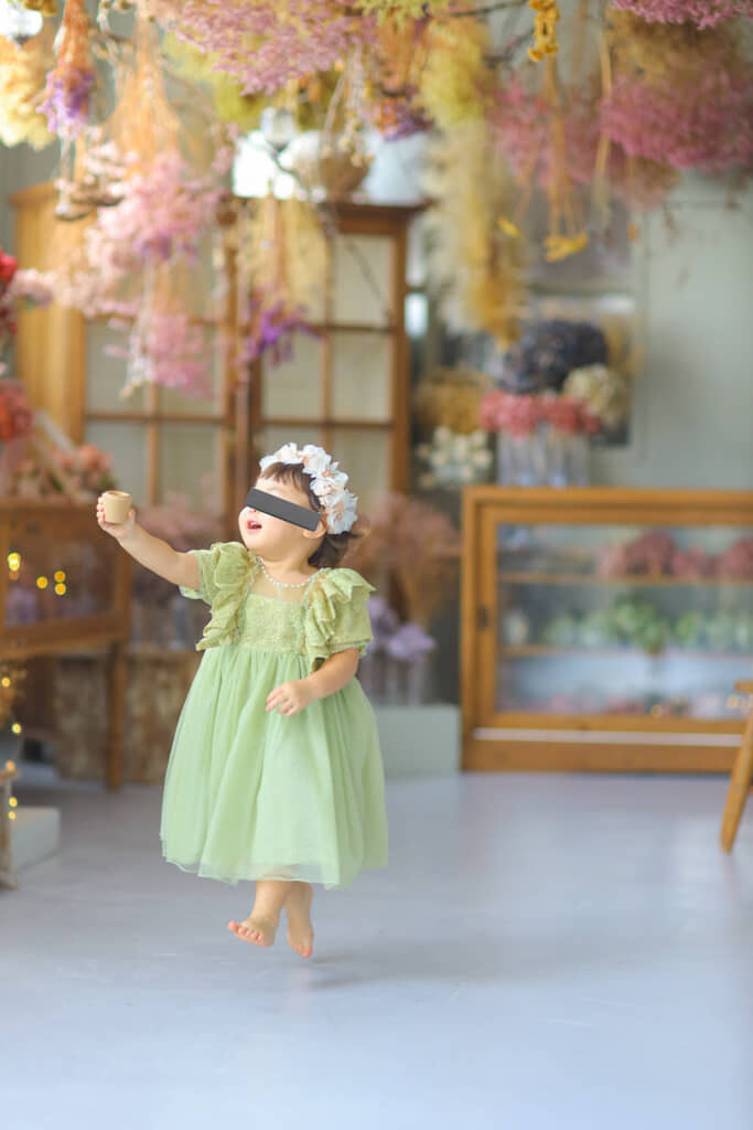 う、浮いてる……！