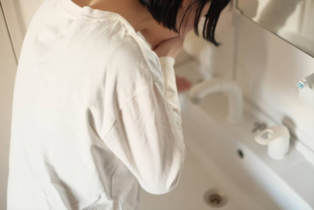 つわりに苦しむママ