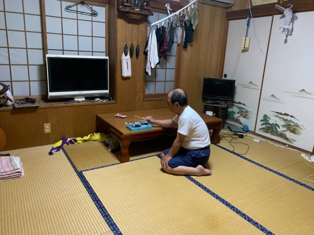 取り残されたことに気付かないおじいちゃん