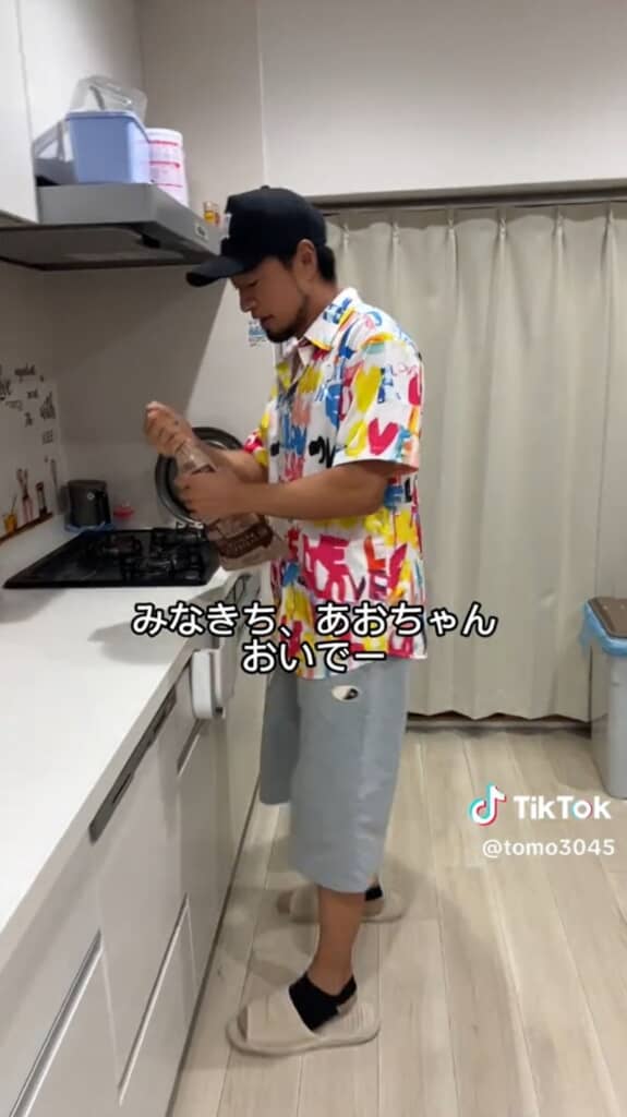 子どもたちをキッチンに呼びます