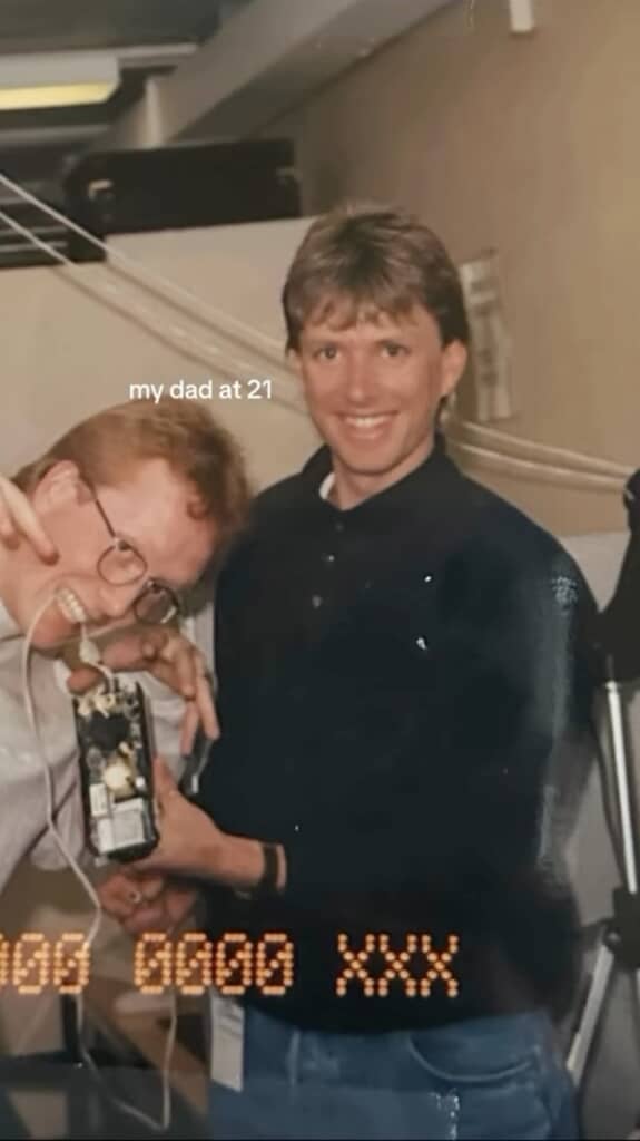 同じく21歳のころのパパ（右）