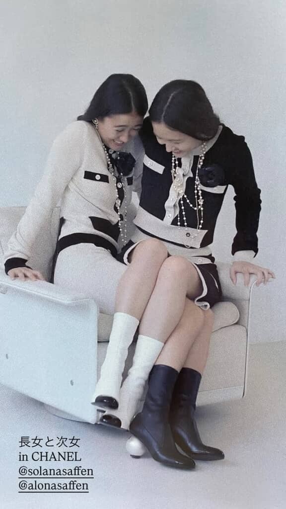 「CHANEL」のモデルを務めた一色紗英の娘たち