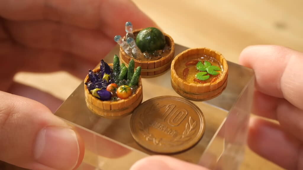 10円より小さな桶には夏らしいアイテムが
