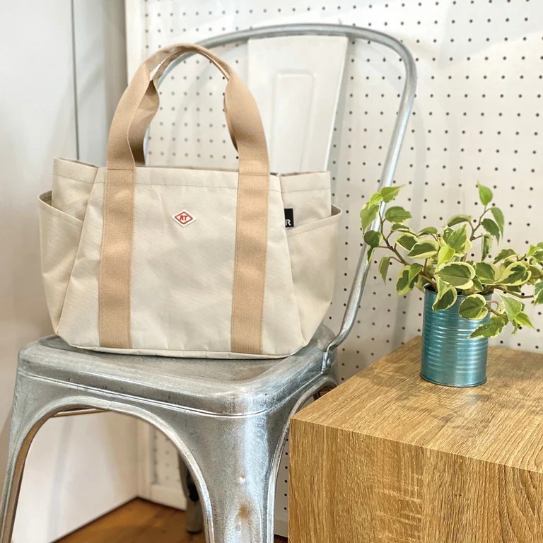 kaoさん♡ 間仕切りバッグ 考えた人すごいな」 ルートートの“仕切りが動くバッグ”に絶賛の