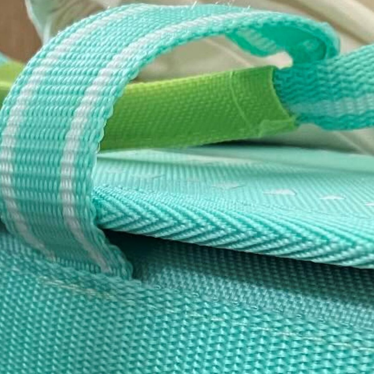 息子「女の子の絵の具セットって言われないかな」と心配するも……　まさかのデザインに「アラフィフのおかんも欲しいです」 | 育児 ねとらぼ