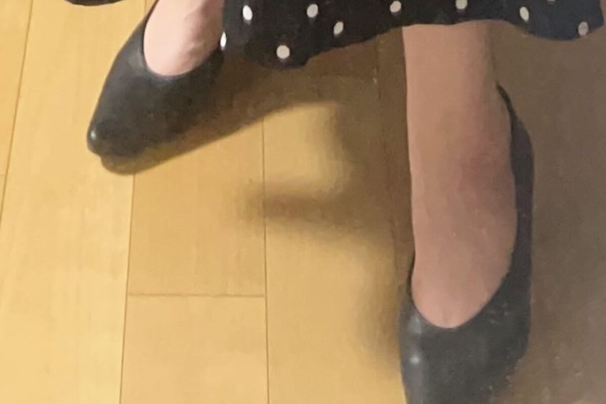 「50代ですが赤、着ちゃいました」→しまむらとは思えぬ“まさかの着こなし”に「カッコいい」「私も真似したい」 | 女性 ねとらぼ