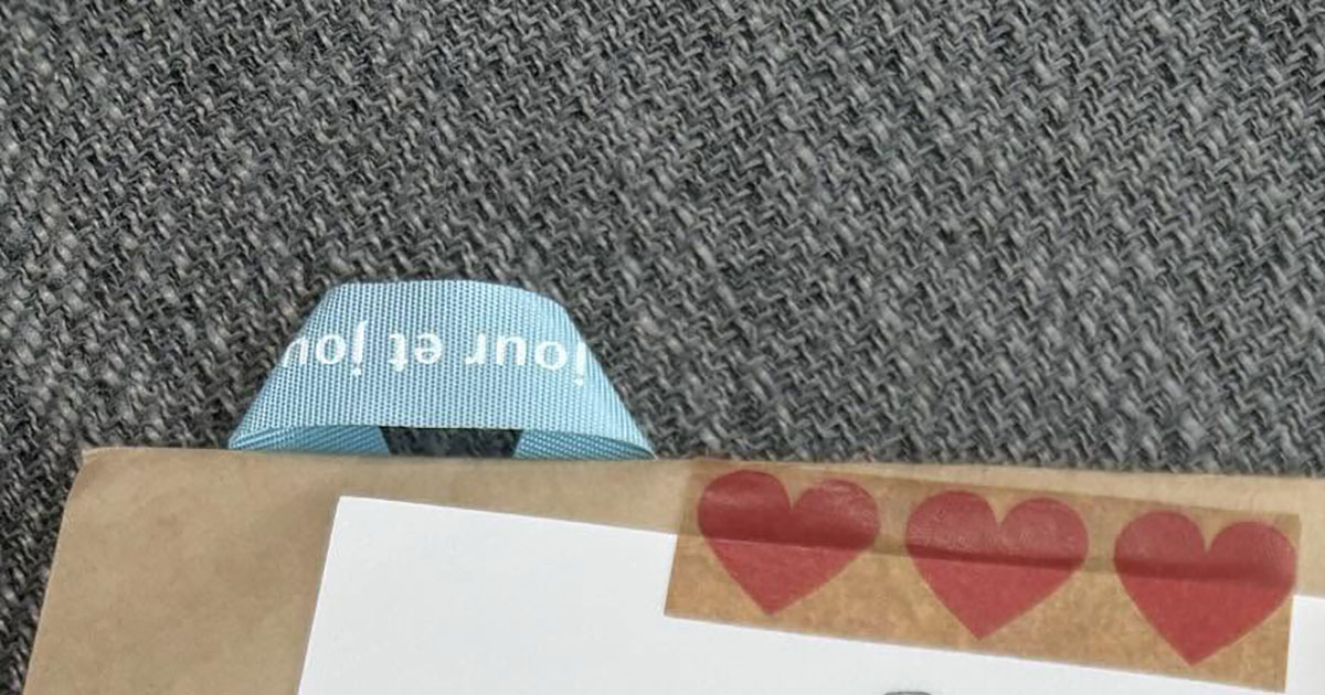 メルカリでユニクロのトップスを購入したら……　まさかの中身が200万表示「涙が出ちゃう」「世の中も捨てたもんじゃないな」（1/3） | ライフスタイル ねとらぼ