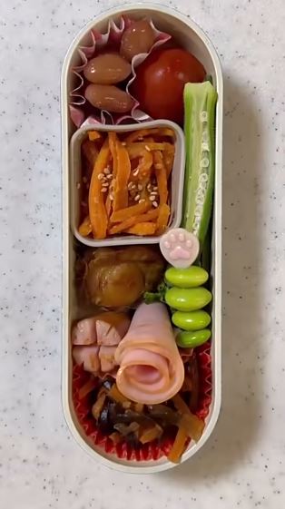 お花ウインナーとお花ハム