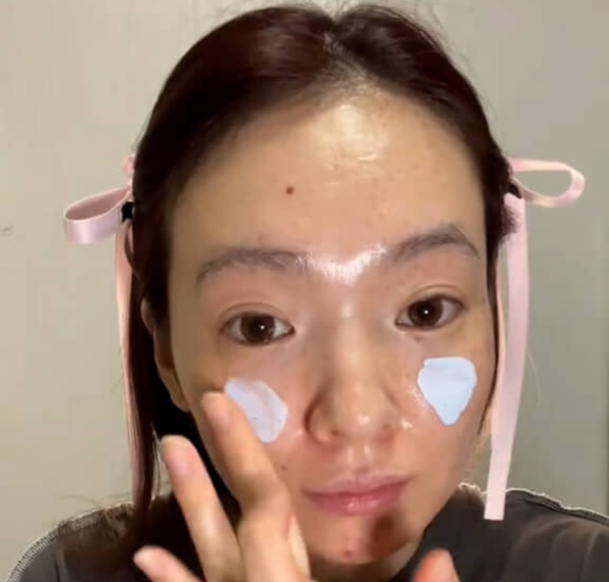 2児のオカンがすっぴんから超本気メイクし、髪を結んだら……「どこのJKかと思った」「旦那さんうらやましい」　衝撃の大変身に驚きの声（1/3） | 美容 ねとらぼ