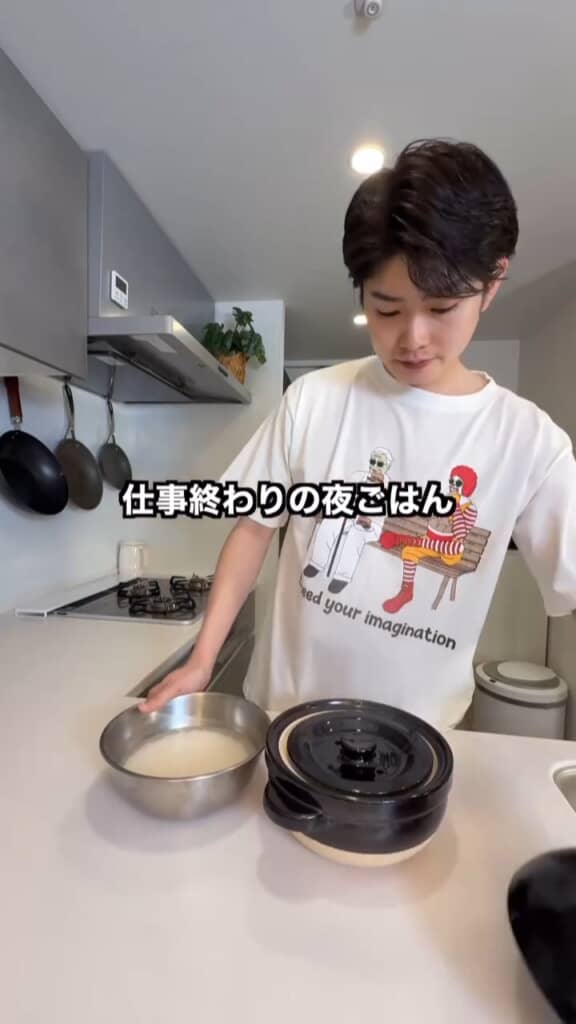 まずはお米を炊きます