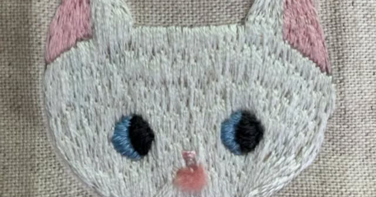 初めて刺しゅうした猫→6カ月後……　失敗を重ねてたどり着いた“現在の作品”に驚がく「えええ！」「こんな短期間で」（1/2） | ライフスタイル ねとらぼ