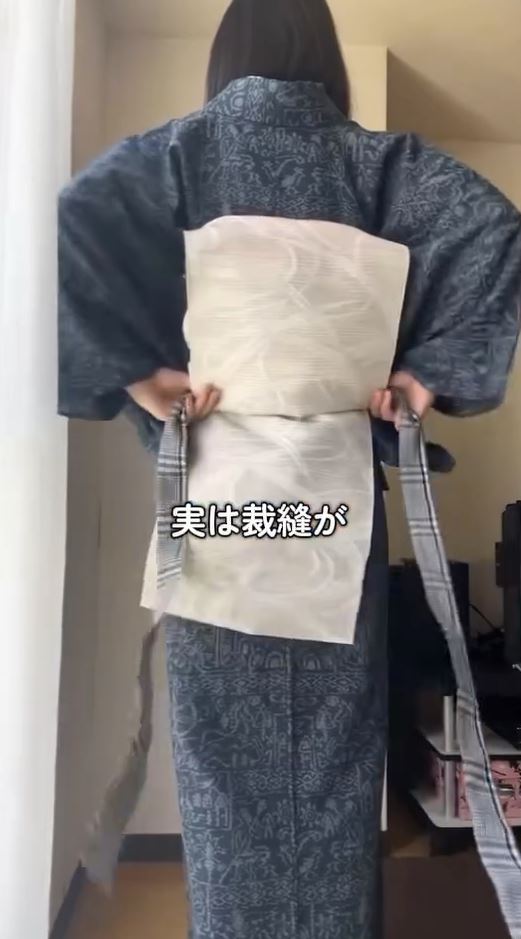 慣れた様子でお太鼓に