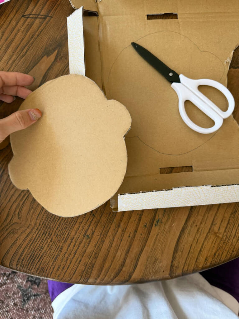 段ボールをカット