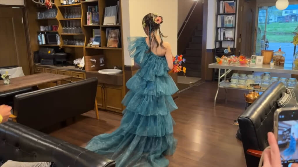 後ろのデザインも美しい